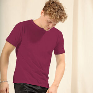 t-shirt in burgundy männer